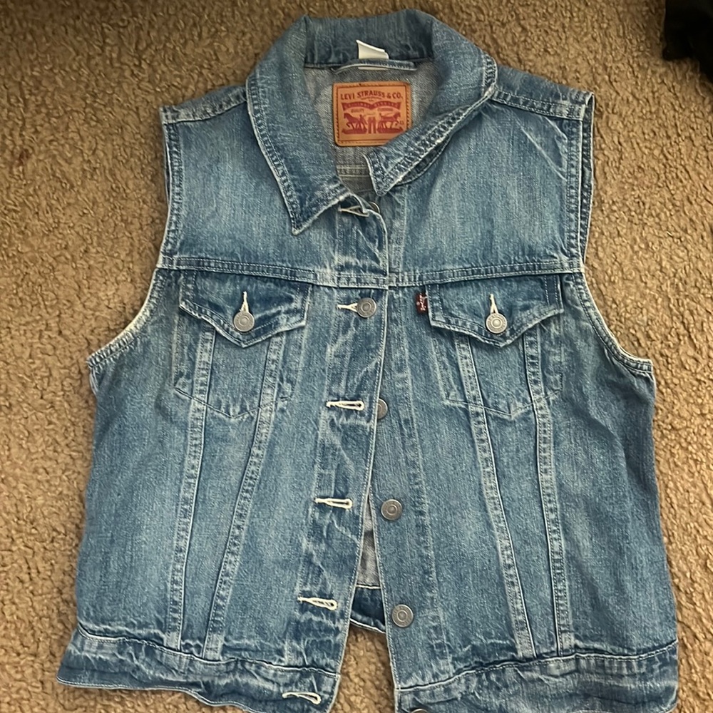 Levi’s vest size large